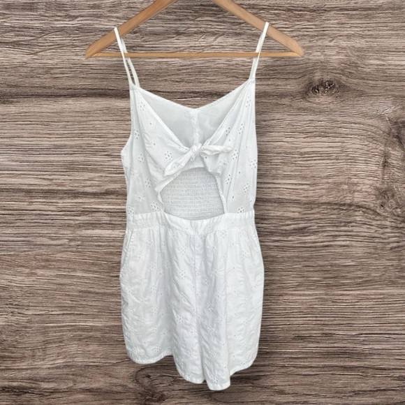 Aerie White Cutout Tie Front Cotton Eyelet Smocked Back Romper Size S - Picture 16 of 16